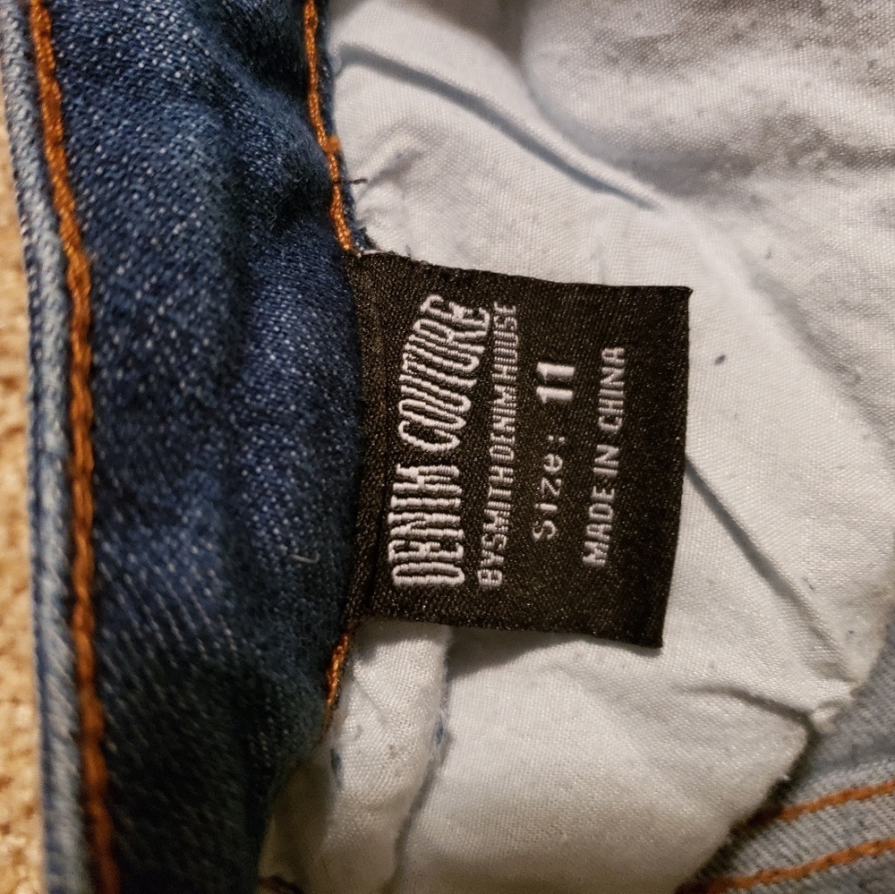 Jeans - Picture 3 of 3